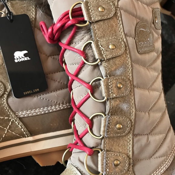 New Sorel Tofino II Boot, Khaki Waterproof Winter Boots, Gold Faux Fur Glam Boot - Picture 4 of 16